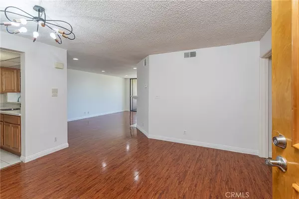 Granada Hills, CA 91344,16866 Kingsbury ST #208