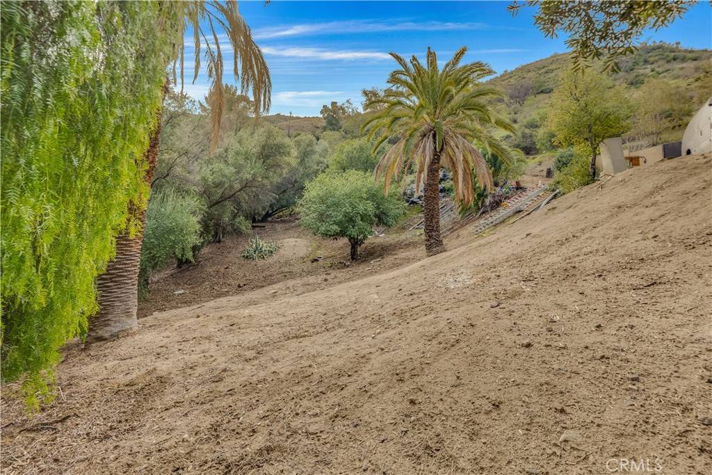 Sunland, CA 91040,8455 McGroarty ST