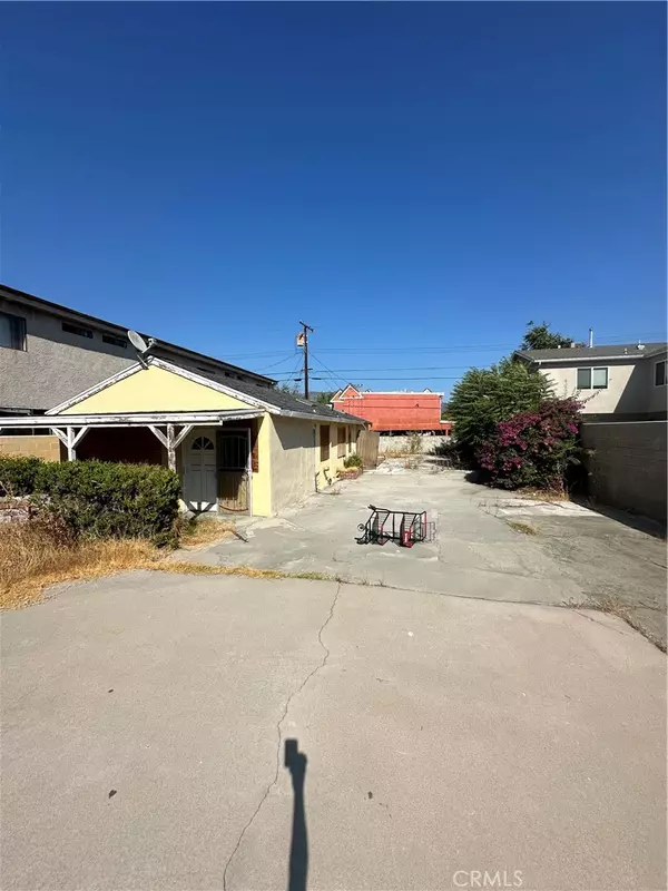 Burbank, CA 91504,2310 N Catalina ST