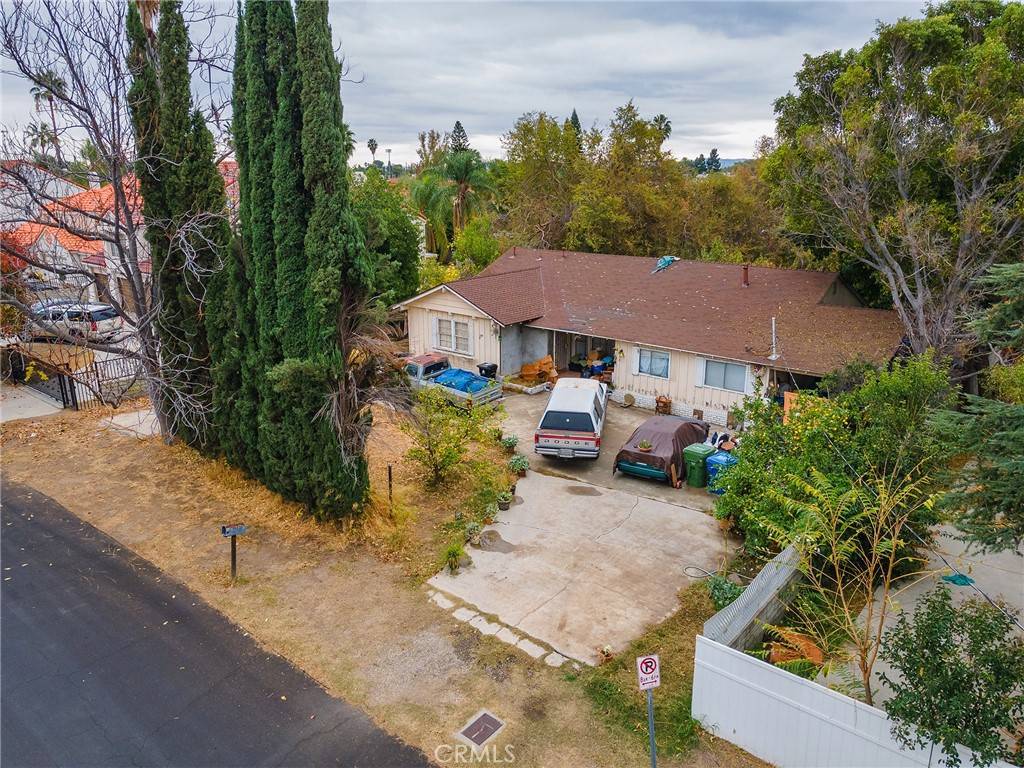 18220 Superior ST, Northridge, CA 91325