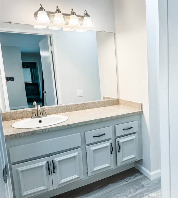 5460 White Oak Ave #F106, Encino, CA 91316