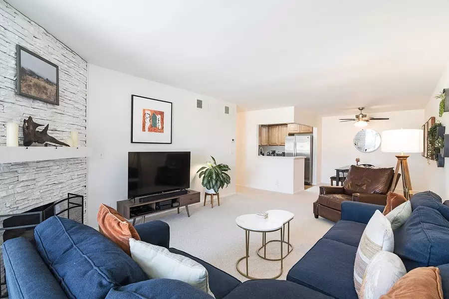 12720 Burbank BLVD #304, Valley Village, CA 91607