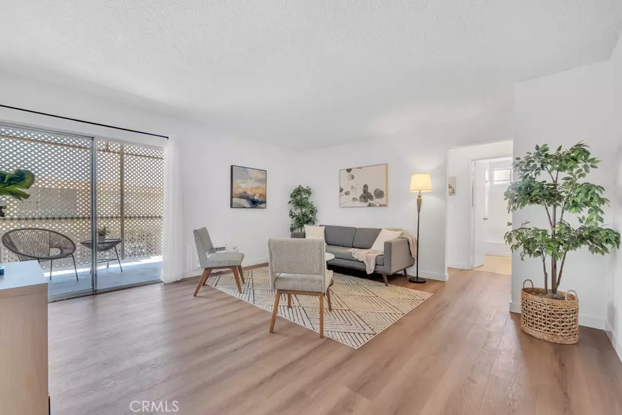 7904 Laurel Canyon BLVD #5, North Hollywood, CA 91605