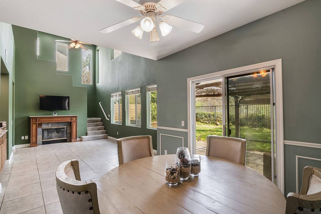 Saugus, CA 91390,28498 Old Spanish Trail