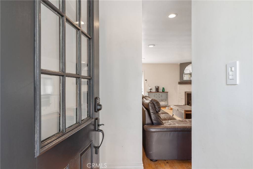 Van Nuys, CA 91405,14844 Lull ST