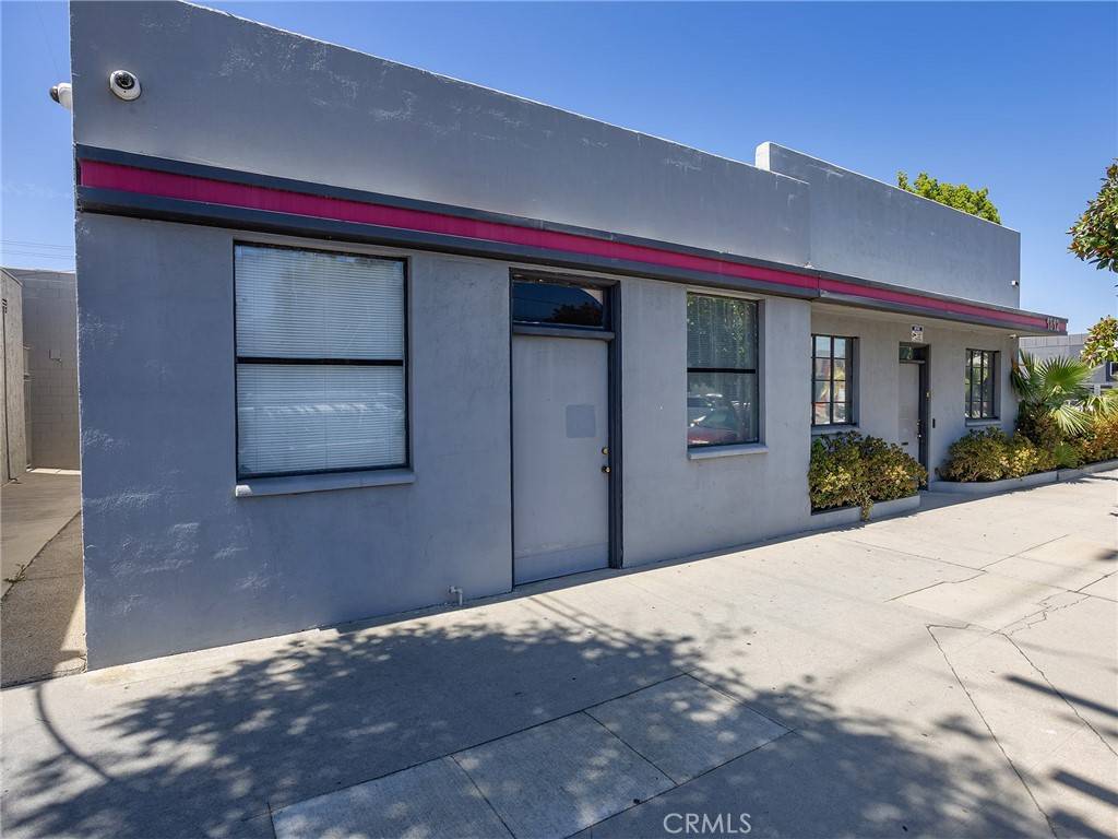 Glendale, CA 91201,1812 Victory BLVD