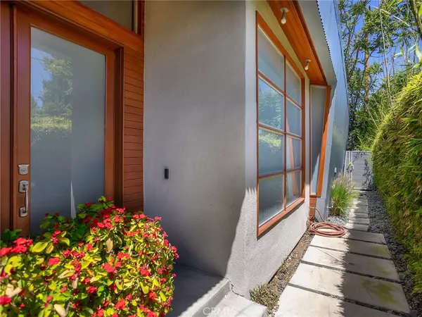Encino, CA 91316,5762 Andasol AVE