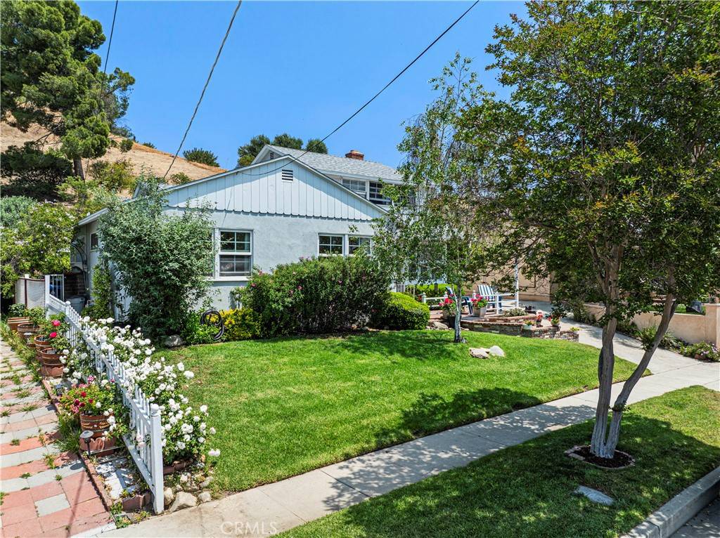 Sun Valley, CA 91352,8372 Outland View Drive