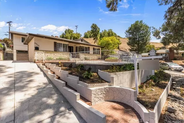 Sun Valley, CA 91504,9951 Glencrest CIR