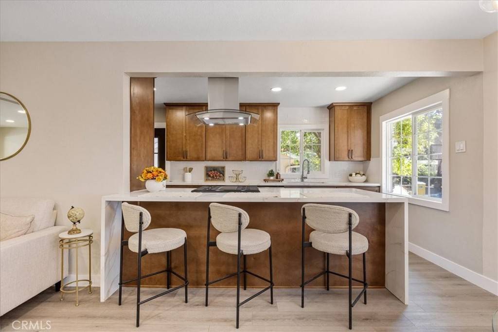 Sun Valley, CA 91504,9951 Glencrest CIR