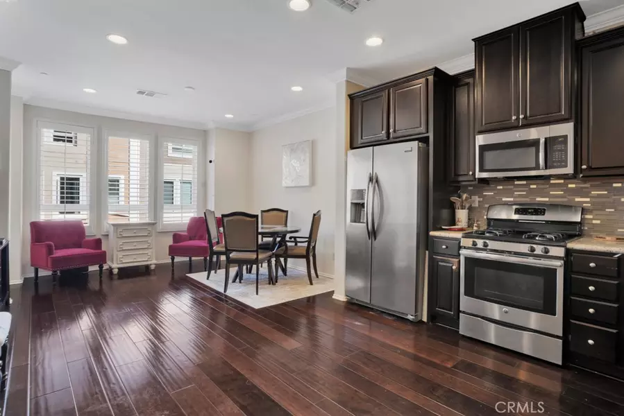 14703 Sherman WAY, Van Nuys, CA 91405