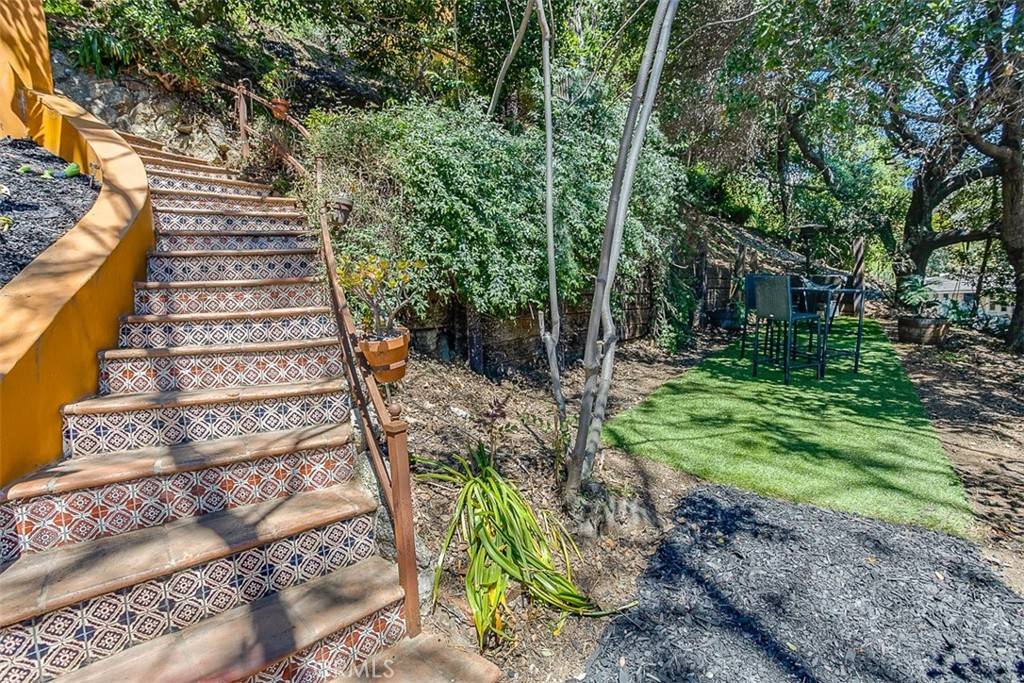 Los Angeles, CA 90046,8170 Gould AVE