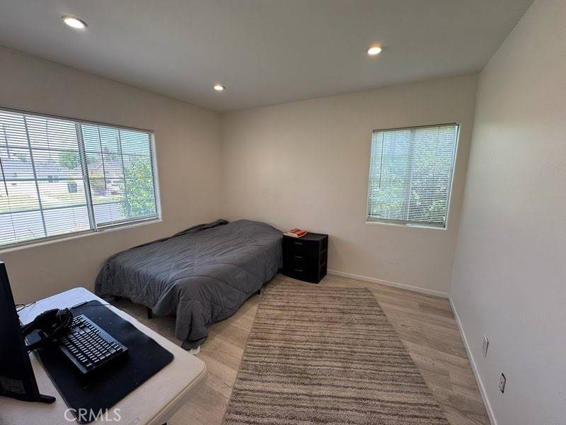 Tarzana, CA 91335,18352 Bessemer ST