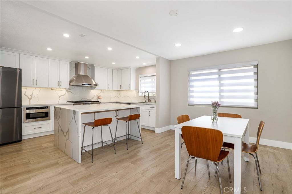 Chatsworth, CA 91311,10159 De Soto AVE #202