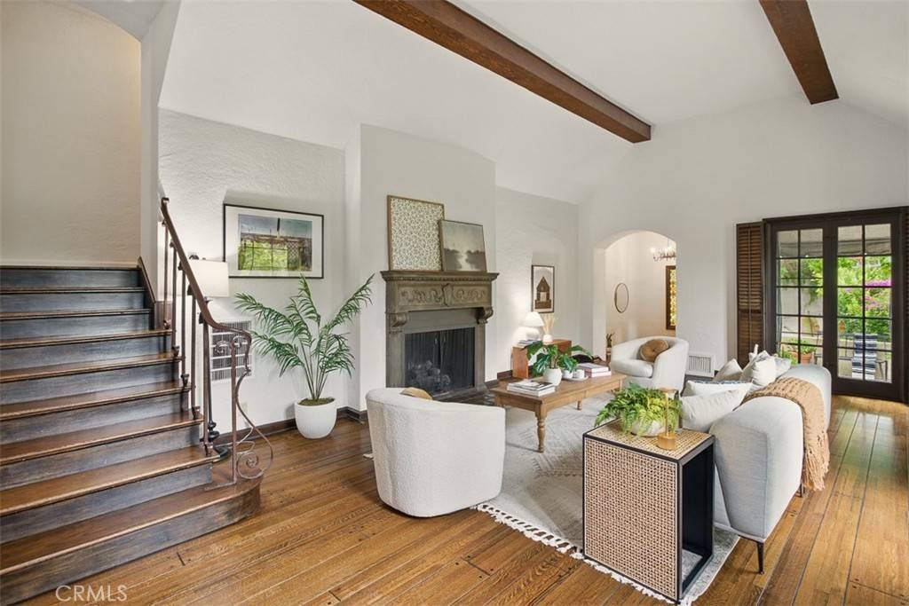2256 Bronson Hill DR, Los Angeles, CA 90068