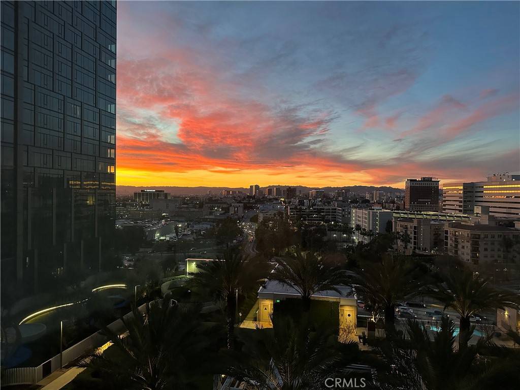 Los Angeles, CA 90017,877 Francisco ST #1512