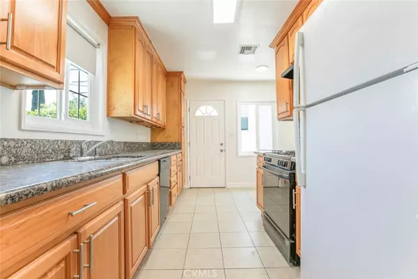 Sunland, CA 91040,10347 Newhome AVE