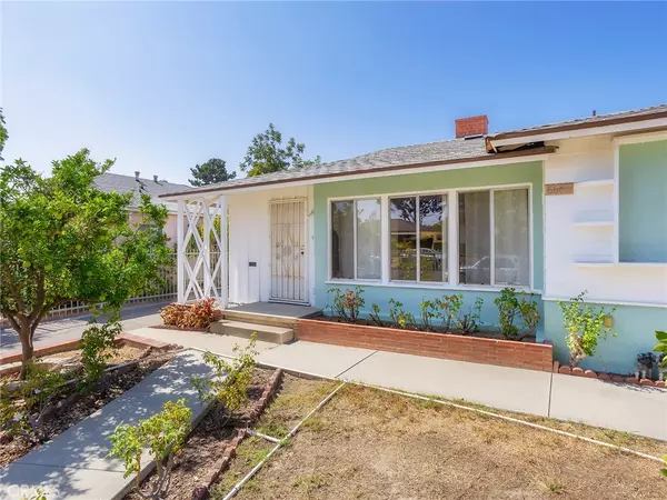North Hollywood, CA 91606,6633 Riverton AVE