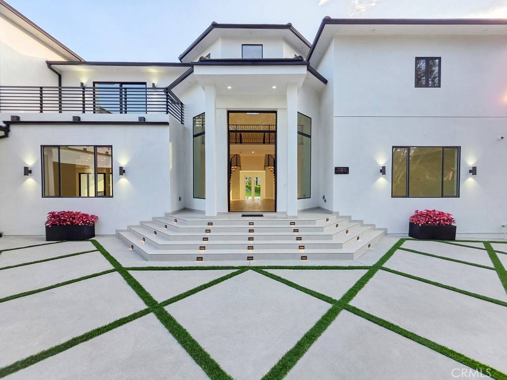 Sunland, CA 91040,10511 Mary Bell AVE