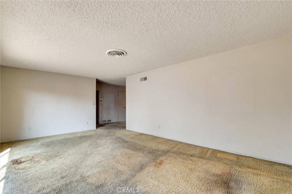 Sunland, CA 91040,8720 Mulberry DR