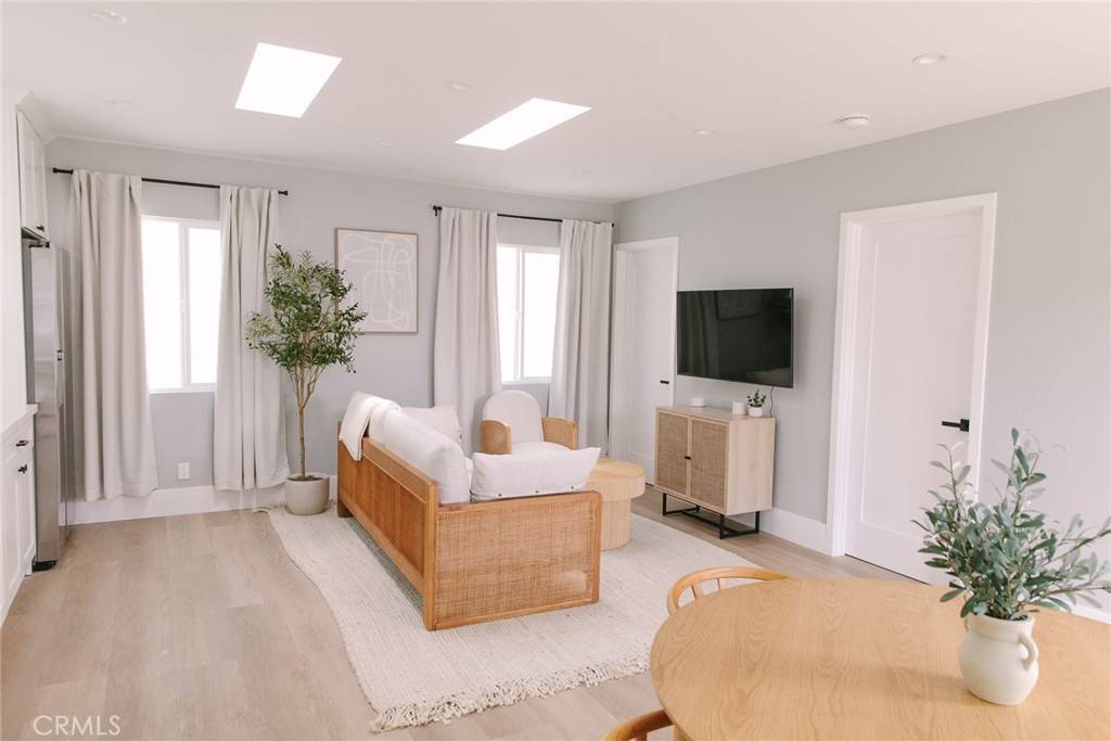 Burbank, CA 91505,739 N Frederic ST