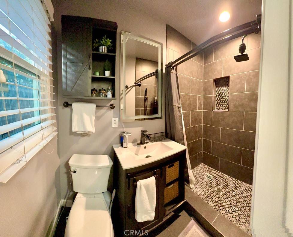 Sun Valley, CA 91352,8466 Springford DR