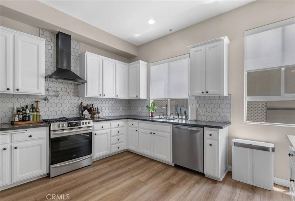 Sherman Oaks, CA 91411,14535 Margate ST #13