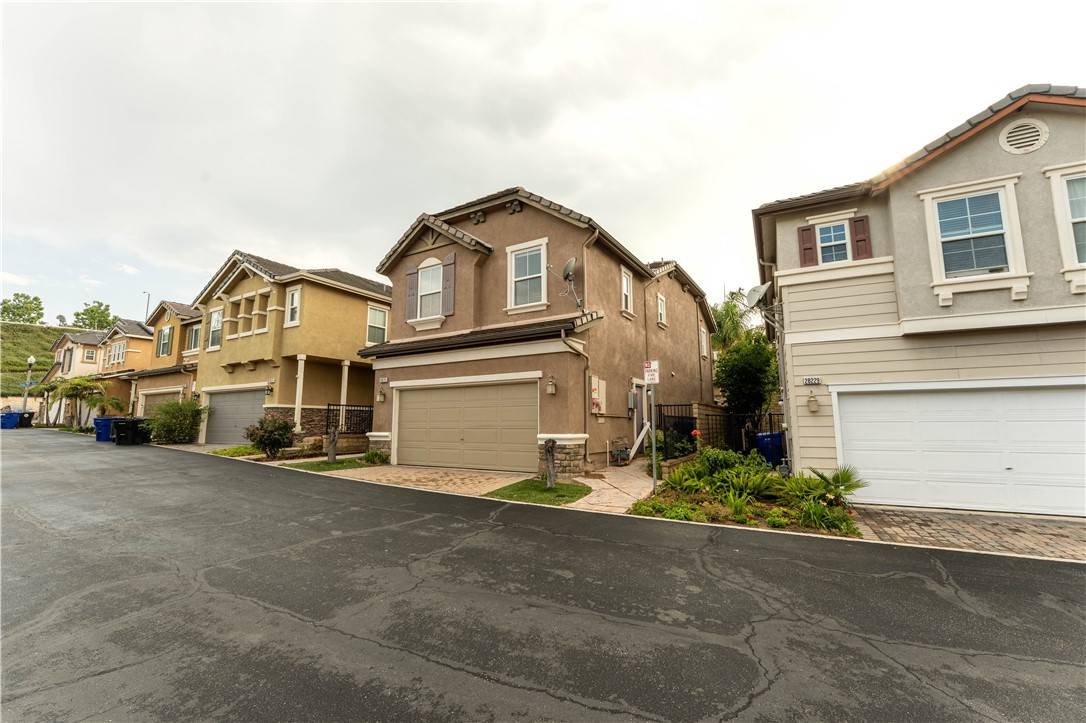 Saugus, CA 91350,28225 Clementine DR