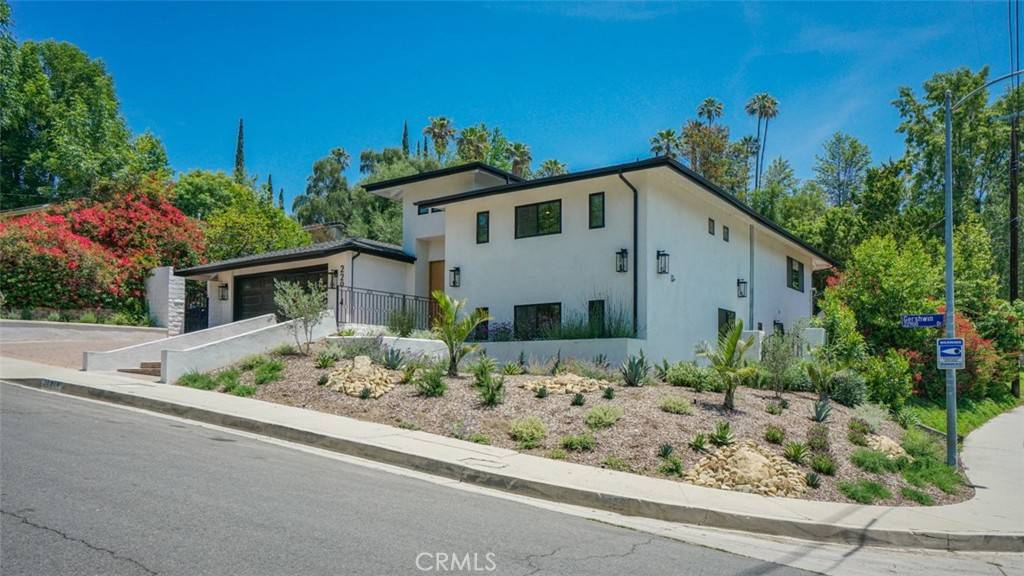 Woodland Hills, CA 91364,22914 Gershwin DR