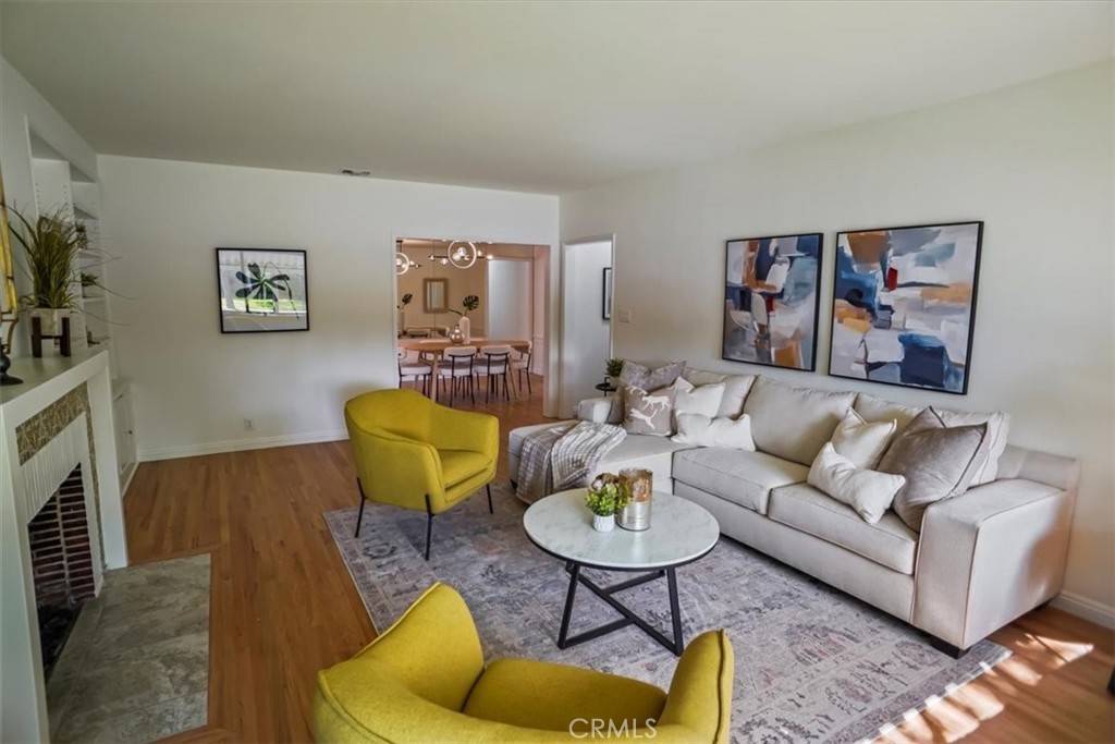 Burbank, CA 91506,446 S Griffith Park DR