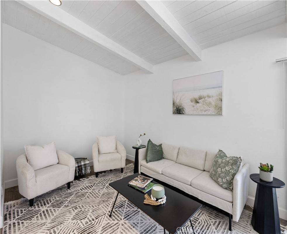 Panorama City, CA 91402,7924 Woodman AVE #20