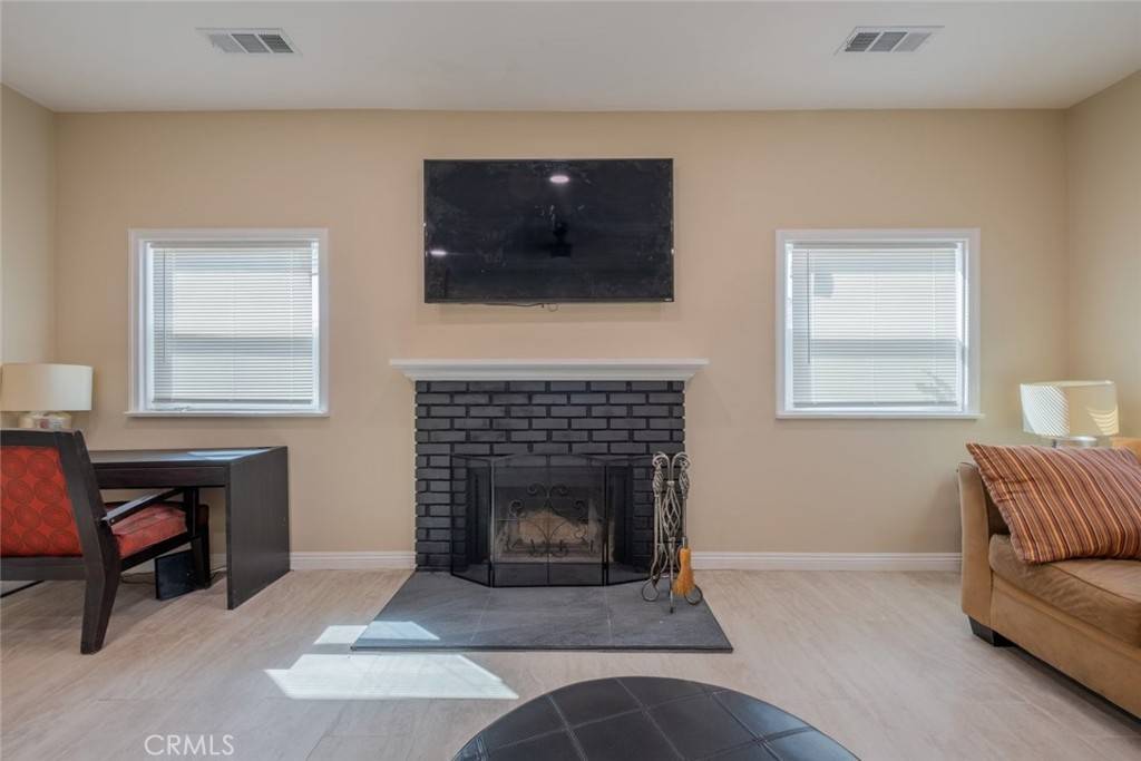 San Fernando, CA 91340,1409 4th ST