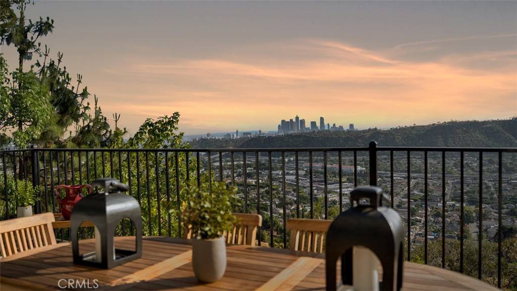 854 W Avenue 37, Los Angeles, CA 90065