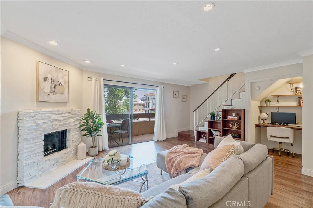 Valley Village, CA 91607,12330 Magnolia BLVD #101