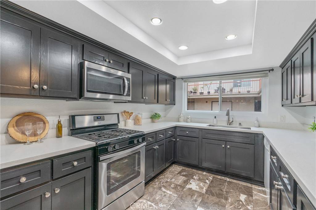 Burbank, CA 91504,2310 N Fairview ST #210