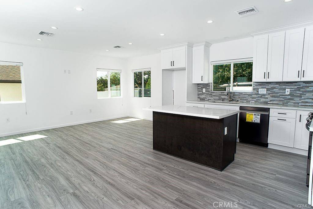 Burbank, CA 91501,627 629 E Harvard RD
