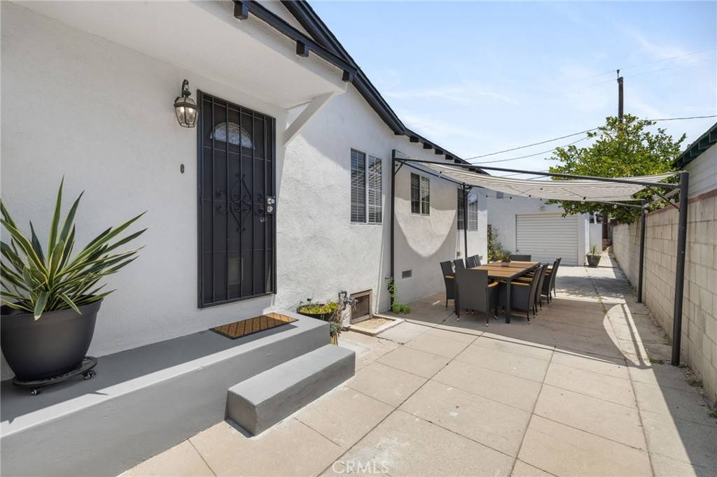 Burbank, CA 91505,1820 N Avon ST