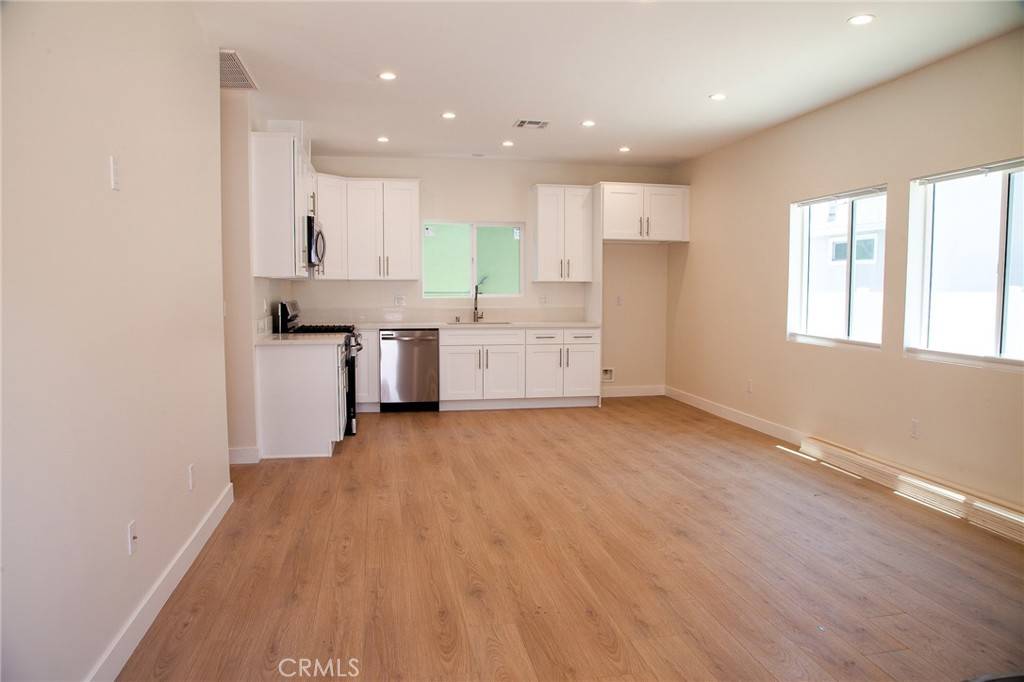 2253 Catalina ST, Burbank, CA 91504
