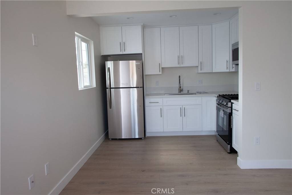 Burbank, CA 91504,2255 Catalina ST #201