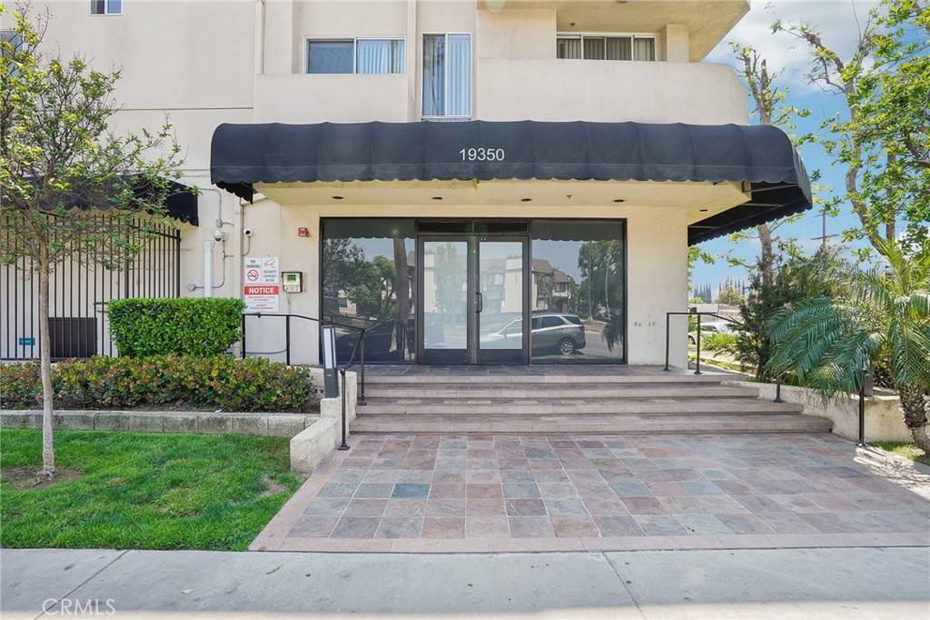19350 Sherman WAY #335, Reseda, CA 91335