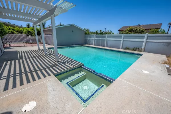 Sunland, CA 91040,11009 Quill AVE