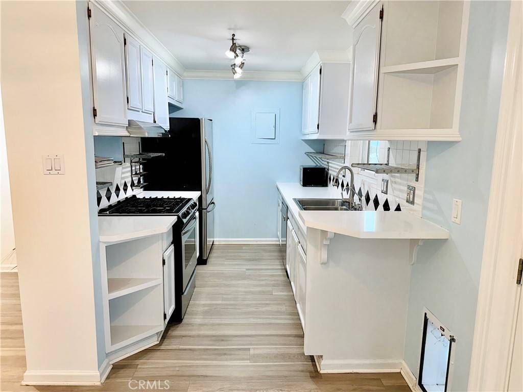 Studio City, CA 91602,11138 Aqua Vista ST #3