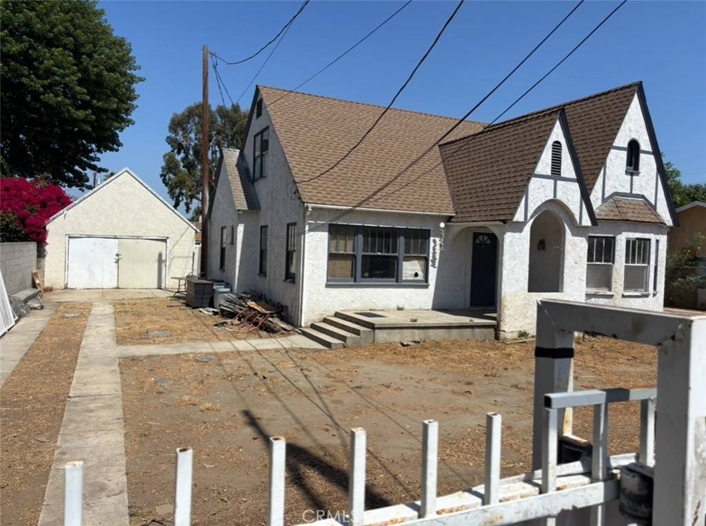 6824 Tyrone AVE, Van Nuys, CA 91405