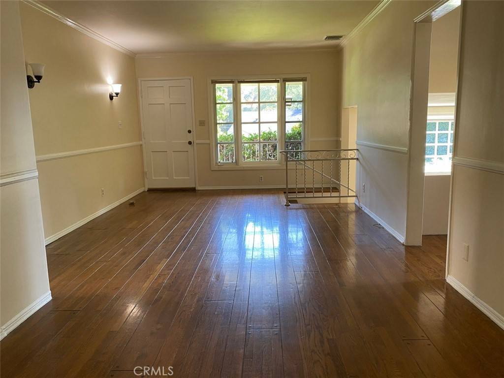 La Crescenta, CA 91214,3337 Park Vista DR