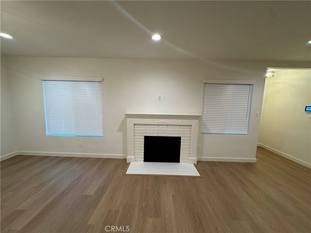 San Fernando, CA 91345,15234 Kingsbury ST