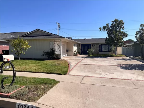 19714 Steinway ST, Canyon Country, CA 91351