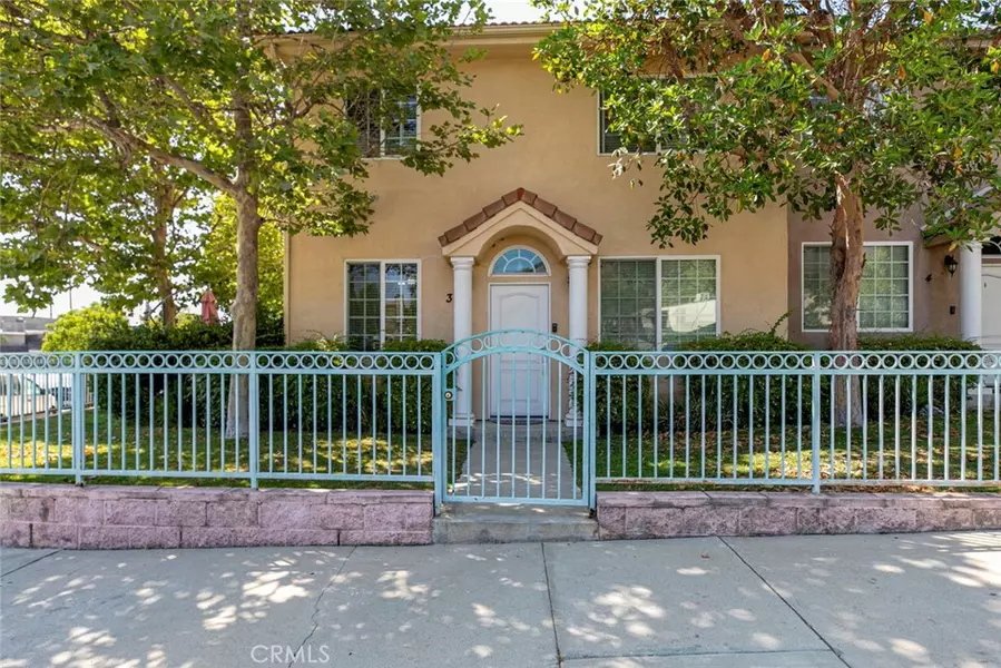 9360 Sunland Park DR #3, Sun Valley, CA 91352