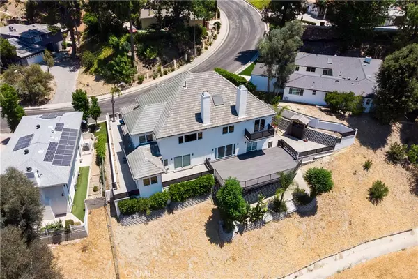 Tarzana, CA 91356,4918 Calvin AVE