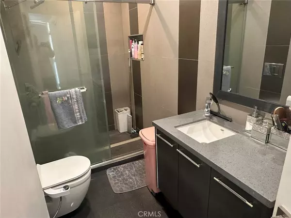 Sylmar, CA 91342,12990 Halford ST