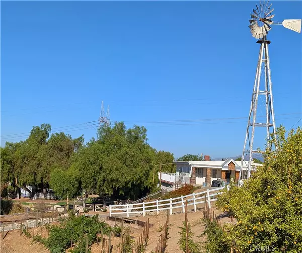 10161 Foothill BLVD, Sylmar, CA 91342